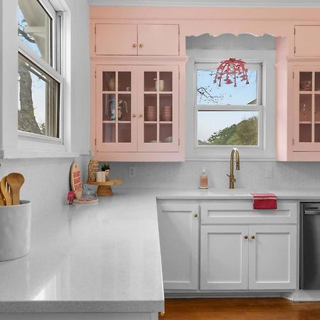 Pink Duchess - Mins To Main Hot Tub & Fire Pit Villa Fredericksburg Exterior photo